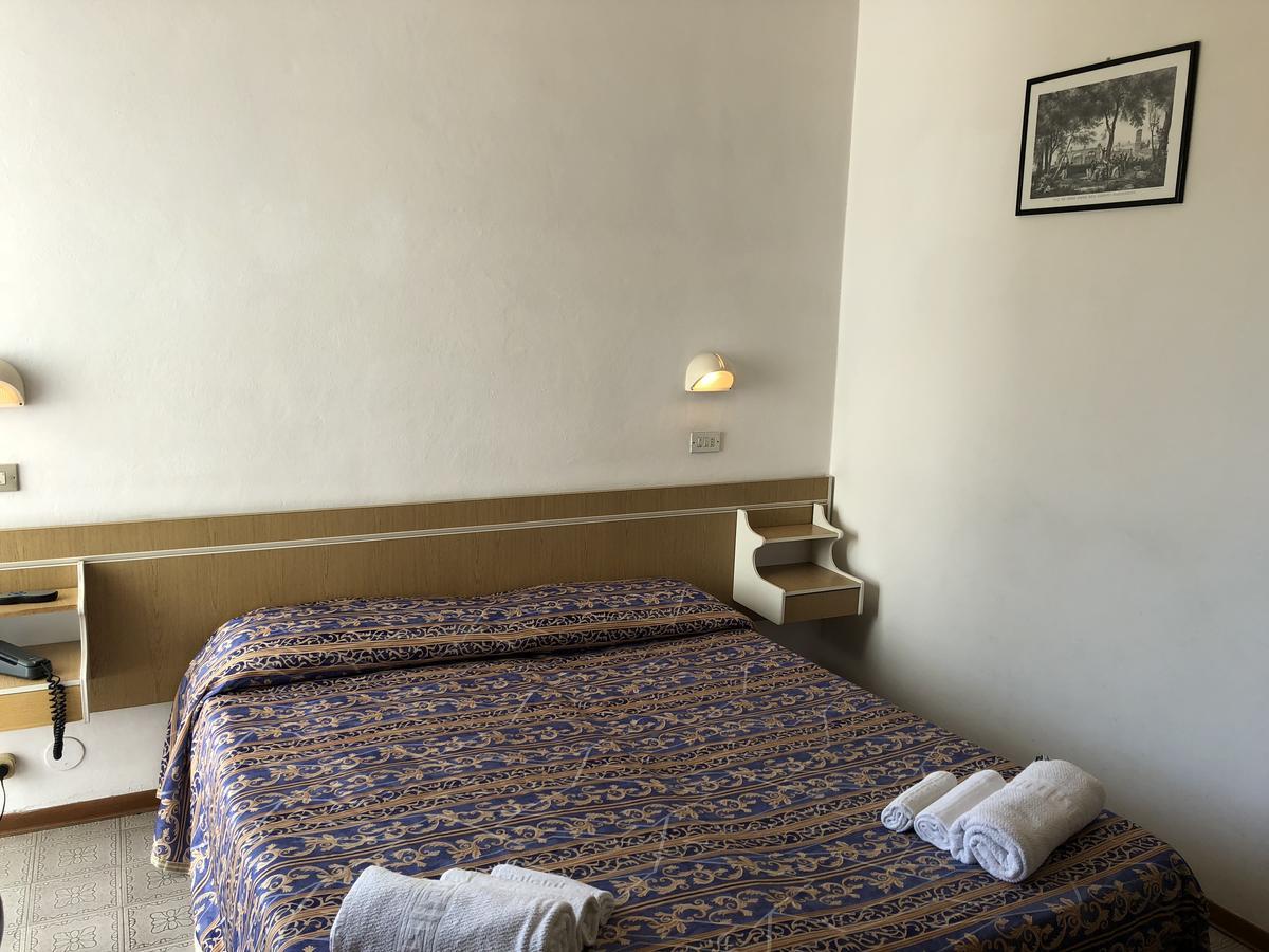 Hotel Alexander San Mauro Mare Eksteriør bilde