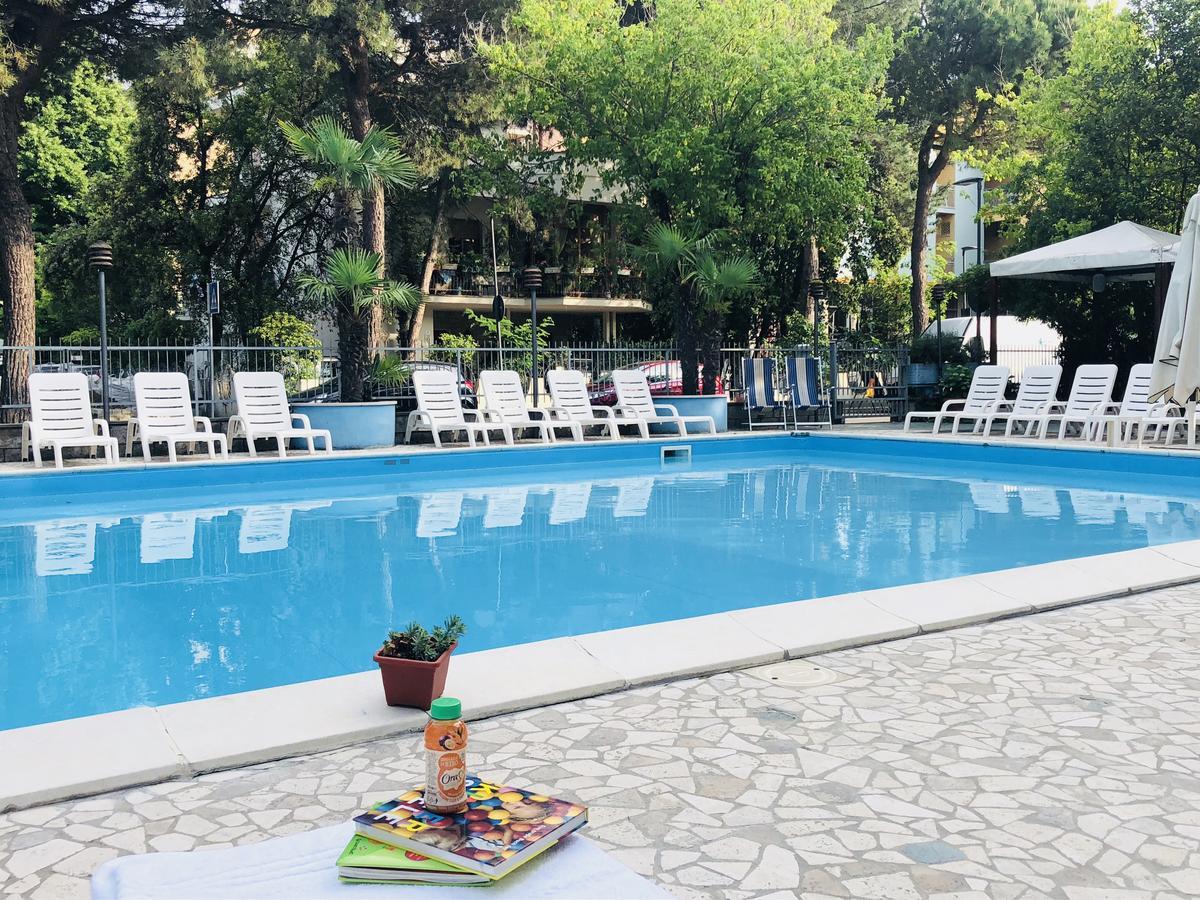 Hotel Alexander San Mauro Mare Eksteriør bilde